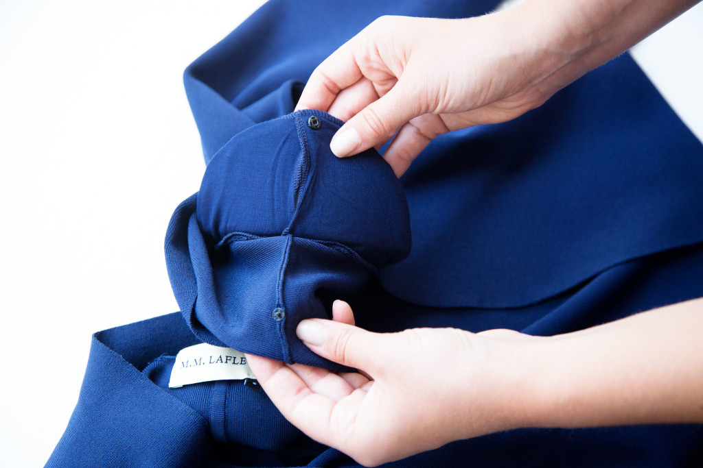 How to remove Jardigan shoulder pads