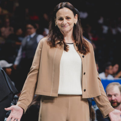 How to Dress Like New York Liberty Head Coach Sandy Brondello