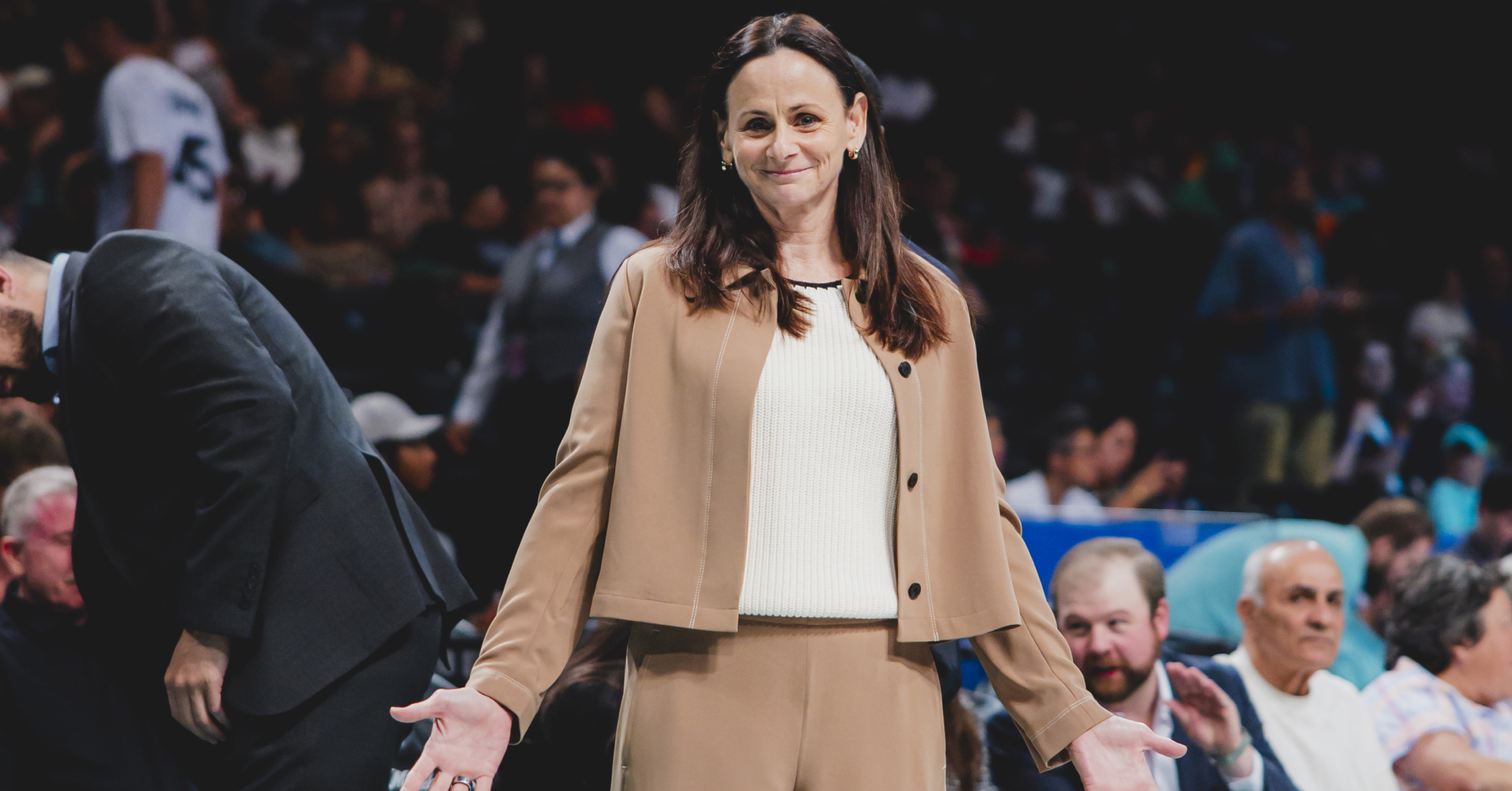 How to Dress Like New York Liberty Head Coach Sandy Brondello